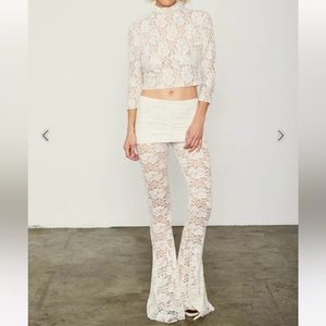 Hot as hell 3 piece lace set in eggshell